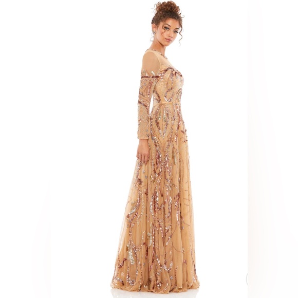 MAC DUGGAL LONG SLEEVE EMBELLISHED ILLUSION EVENING GOWN SIZE 2 - Picture 4 of 5